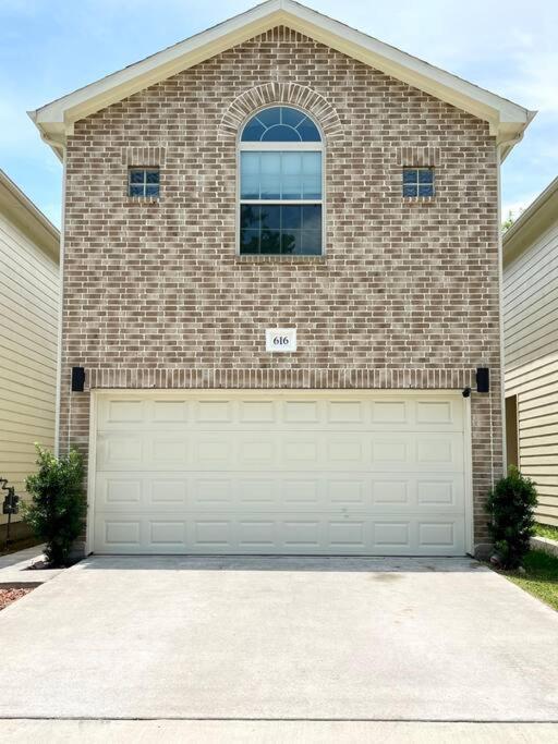 New Build - King Bed 3 Br/3 Ba By Downtown Villa Houston Exterior photo